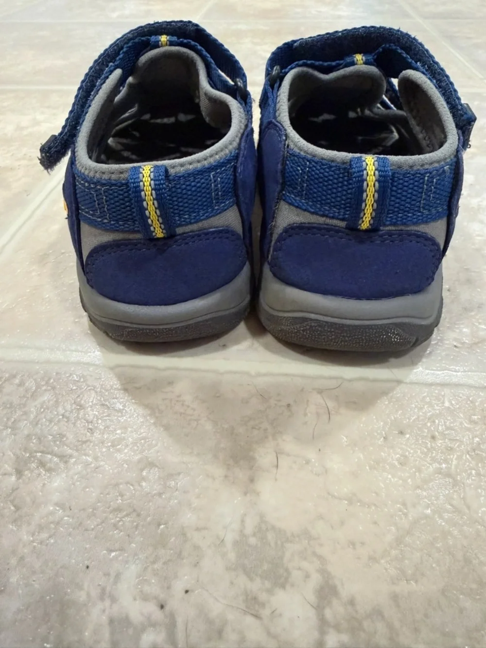 Keen Sandals Big Kids' Newport H2 Size 1 Naval Academy Blue and Keen Yellow